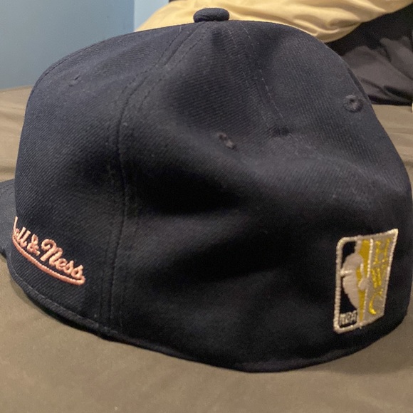 Brand New 20th season Toronto Raptors hat - Picture 3 of 3